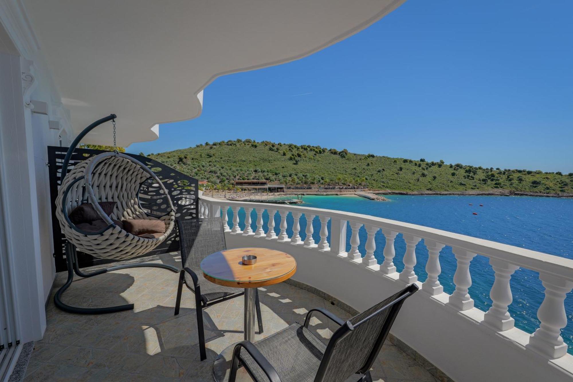 Villa Juna Beach Sarandë エクステリア 写真