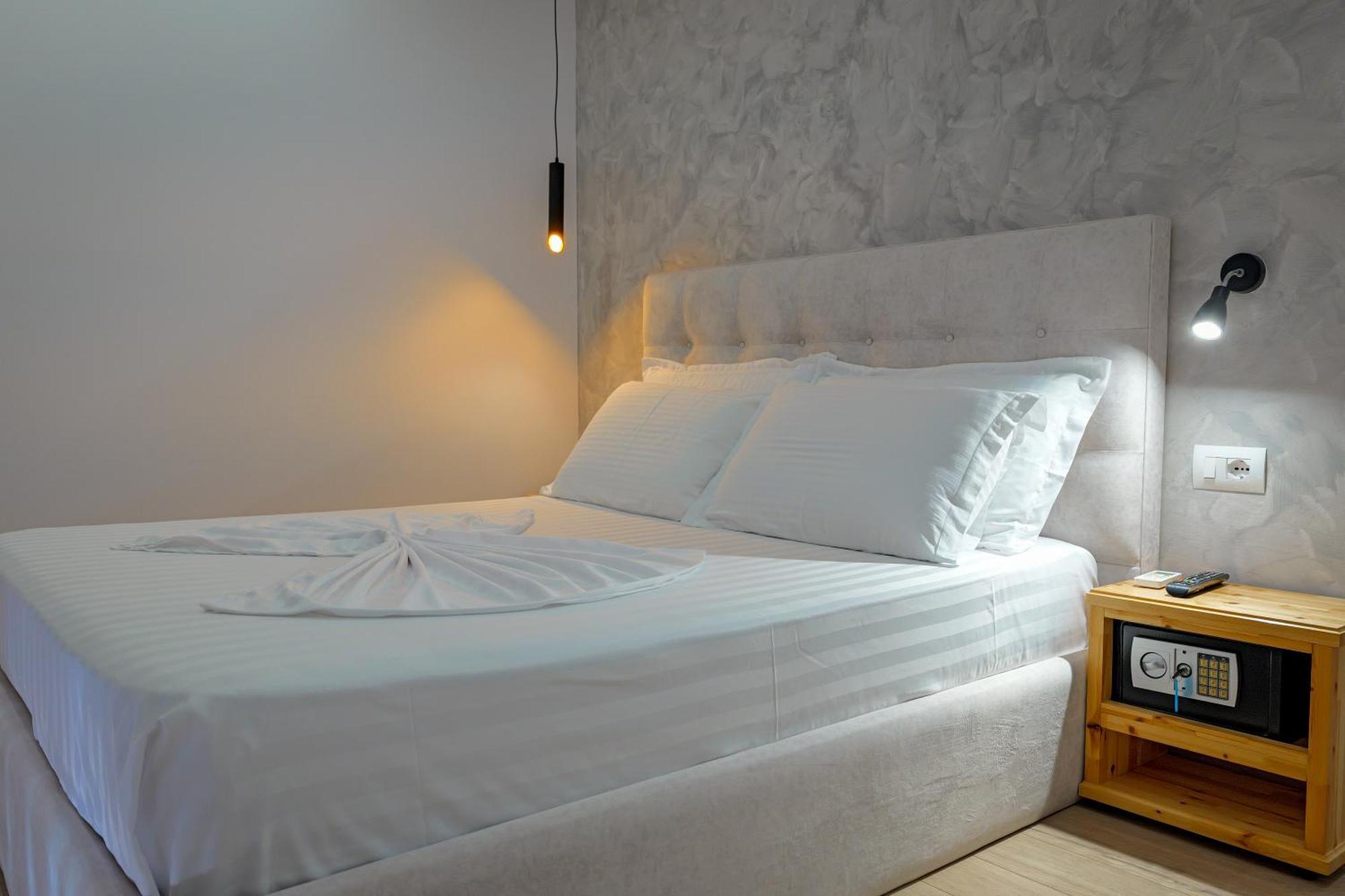 Villa Juna Beach Sarandë エクステリア 写真